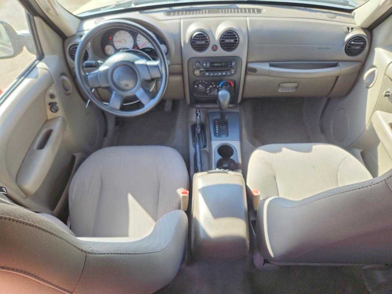 JEEP LIBERTY 2004 — 9