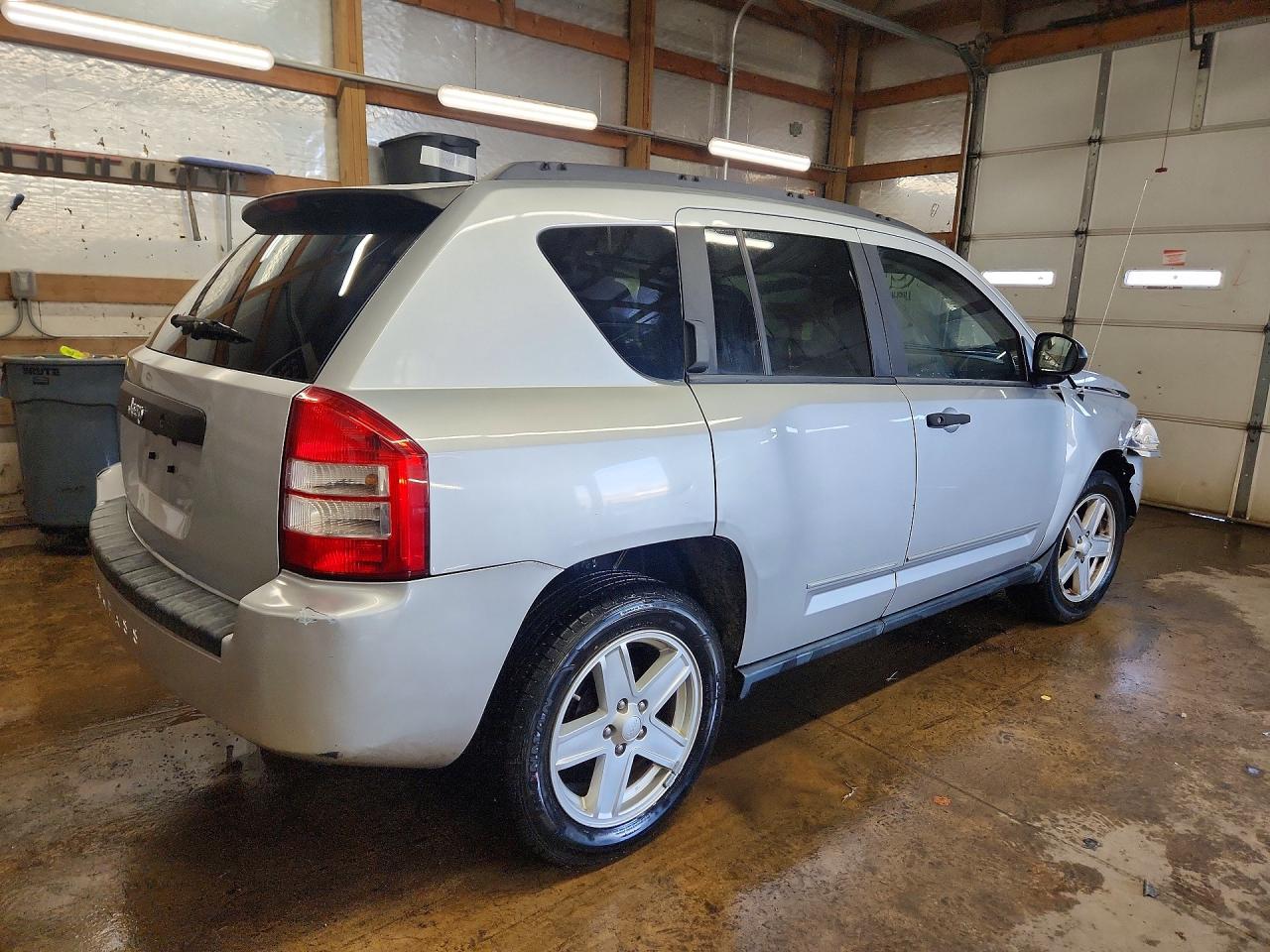 JEEP COMPASS 2010 — 4