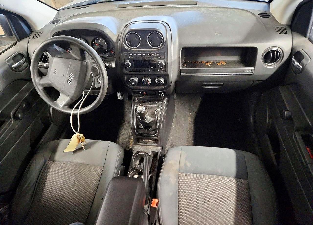JEEP COMPASS 2010 — 9