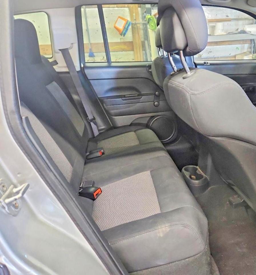 JEEP COMPASS 2010 — 12