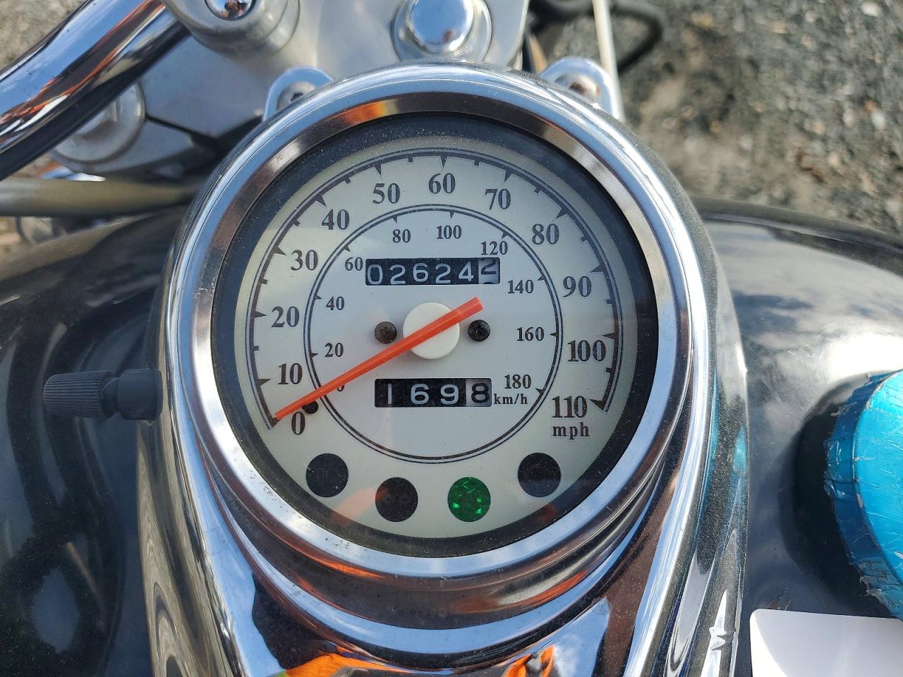 YAMAHA XVS65 2002 — 8