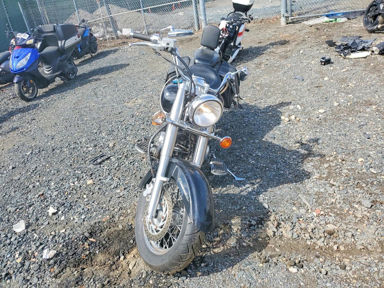 YAMAHA XVS65 2002 — 3