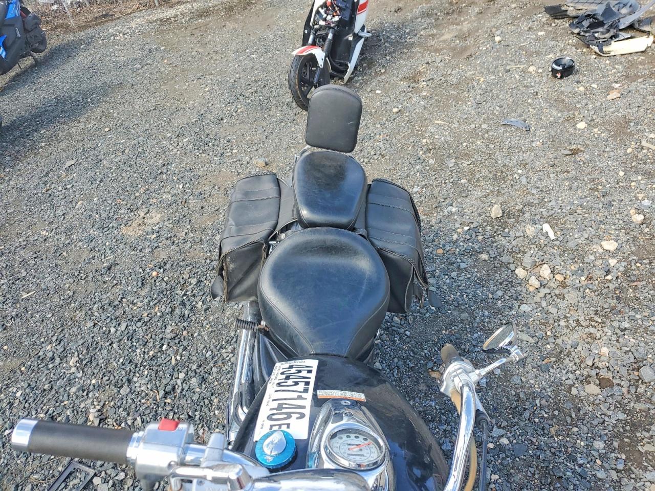 YAMAHA XVS65 2002 — 6