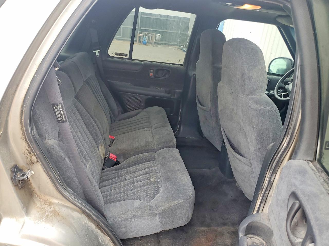 CHEVROLET BLAZER 2000 — 12