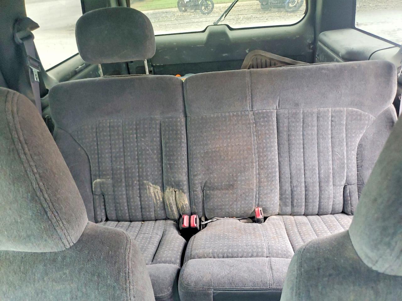 CHEVROLET BLAZER 2000 — 11