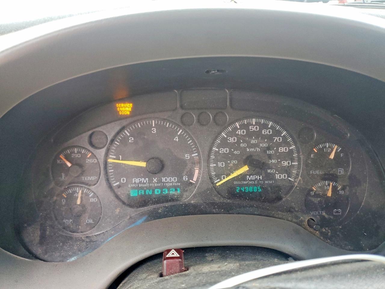 CHEVROLET BLAZER 2000 — 10