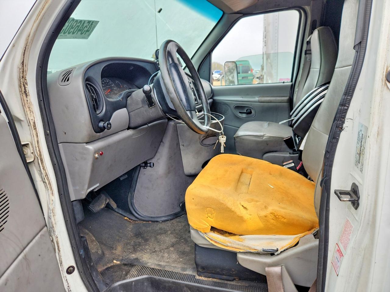 FORD ECONOLINE 1999 — 8
