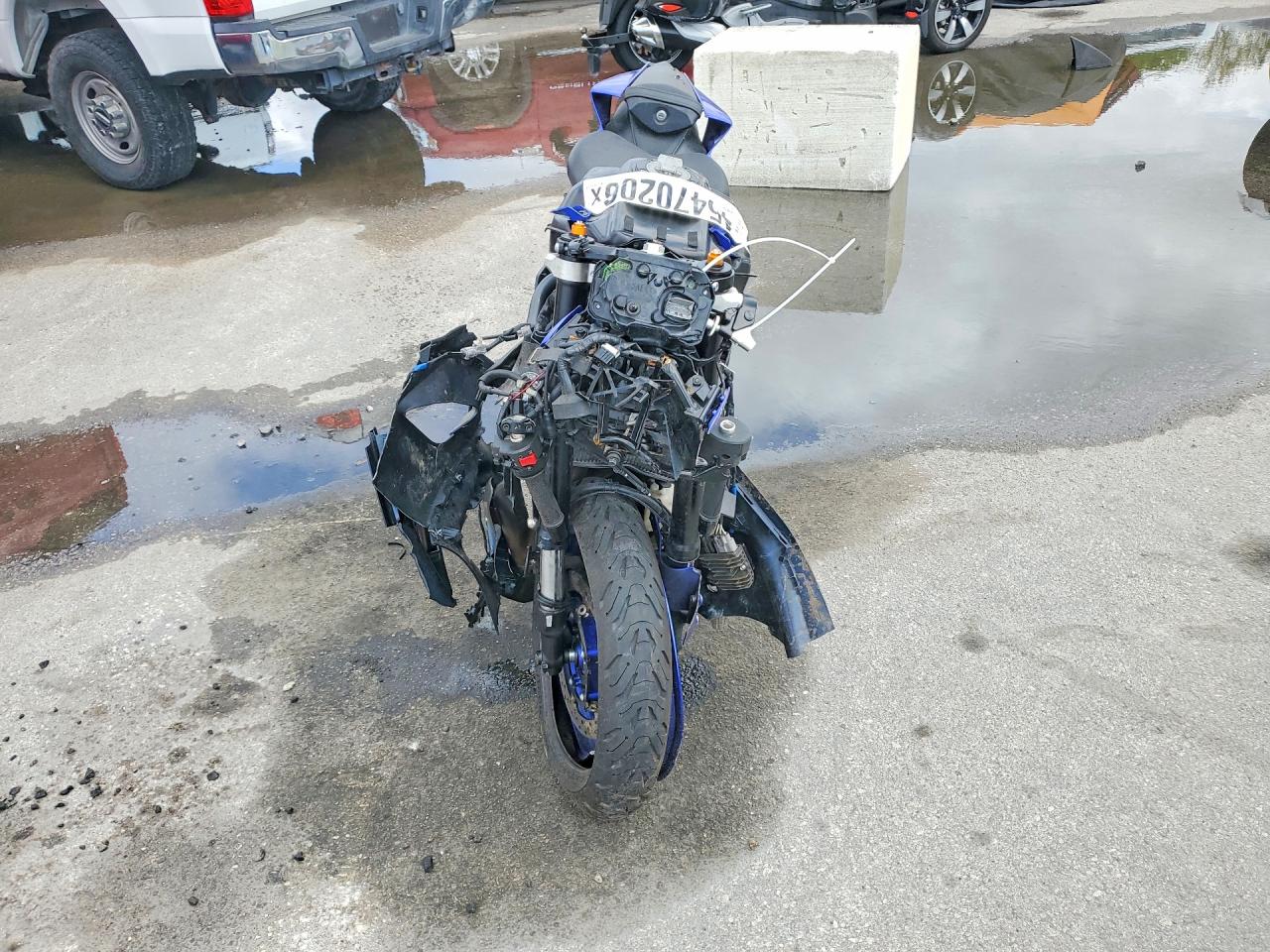 YAMAHA YZFR7 2024 — 3