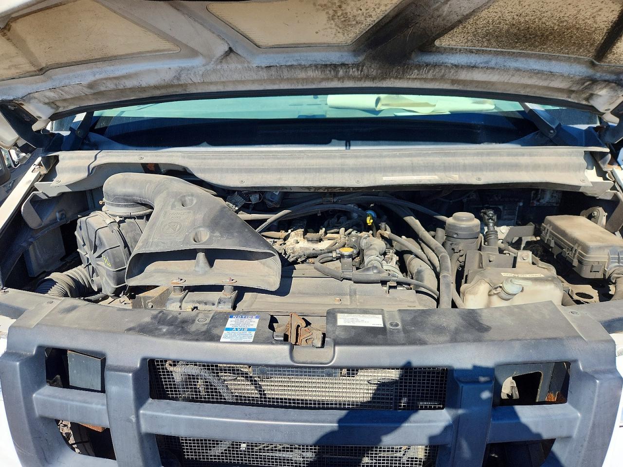 ISUZU NPR 2013 — 13
