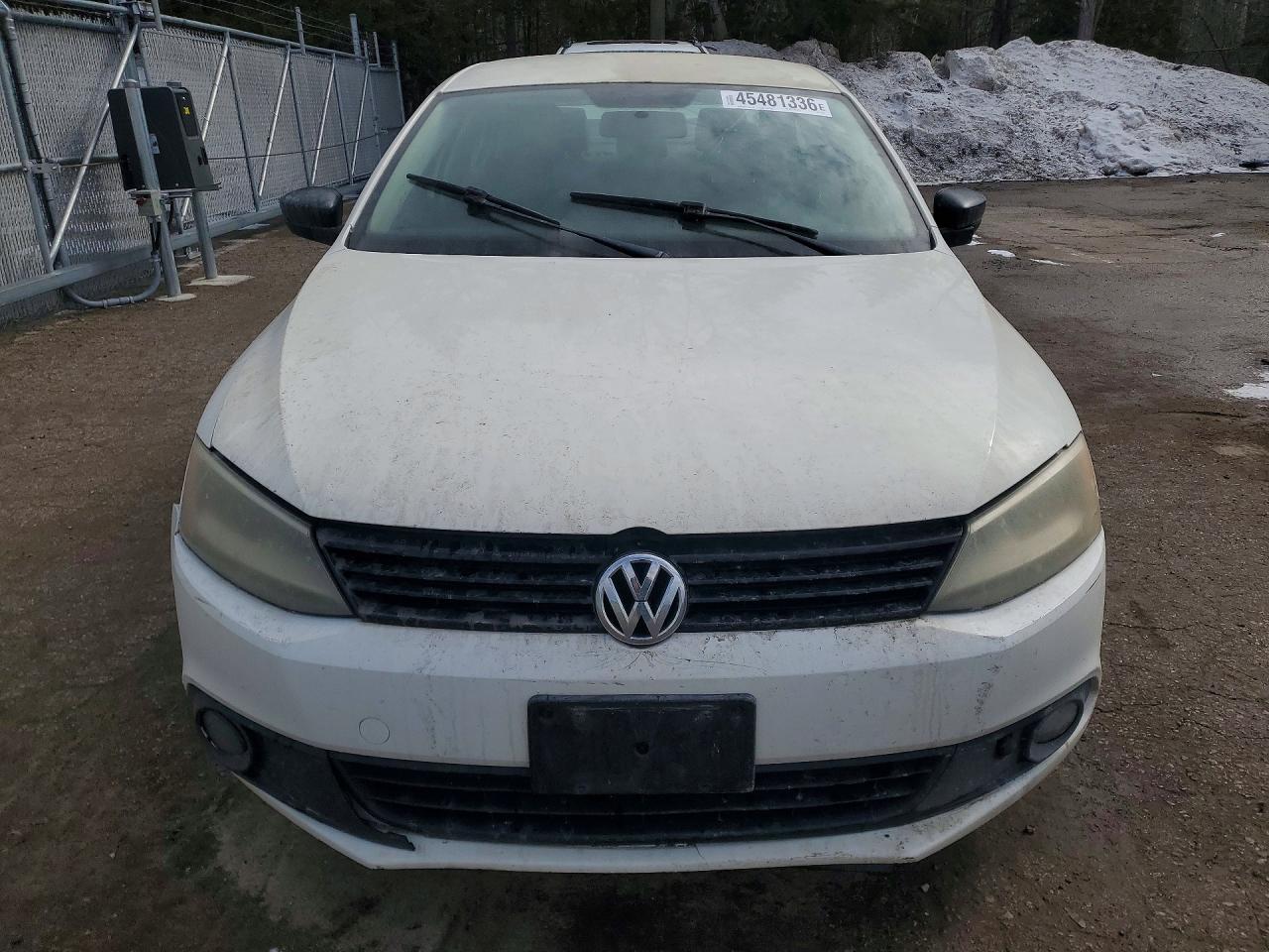 VOLKSWAGEN JETTA 2013 — 6