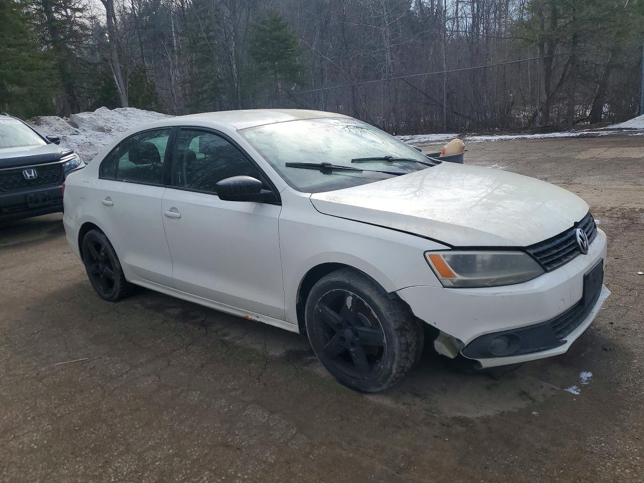 VOLKSWAGEN JETTA 2013 — 5
