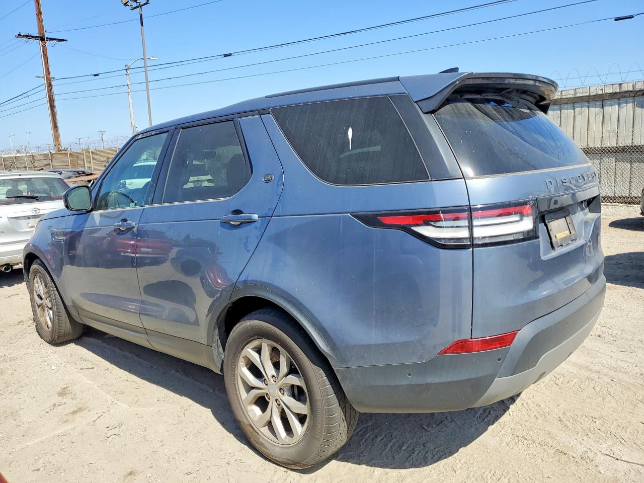 LAND ROVER DISCOVERY 2020 — 3