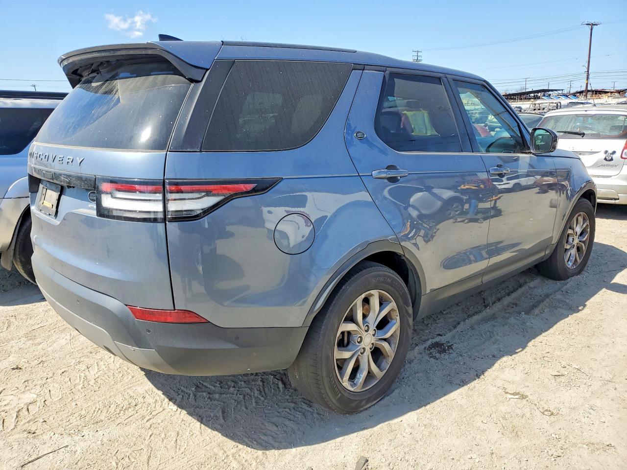 LAND ROVER DISCOVERY 2020 — 4