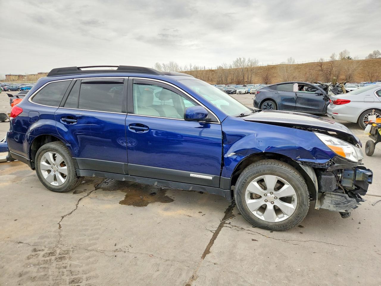 2011 SUBARU OUTBACK 2.5I LIMITED