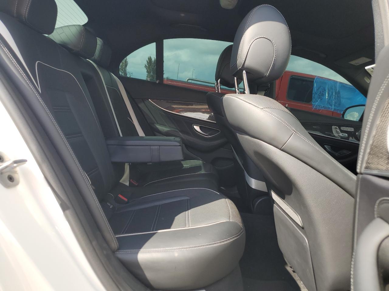 MERCEDES-BENZ E 2019 — 11