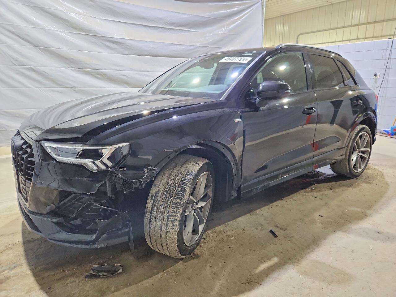 AUDI Q3 2022 — 2