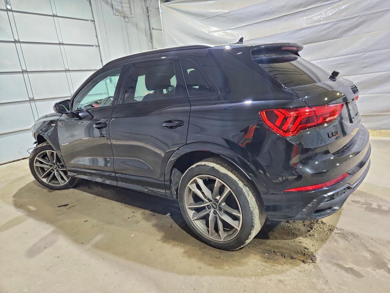 AUDI Q3 2022 — 3