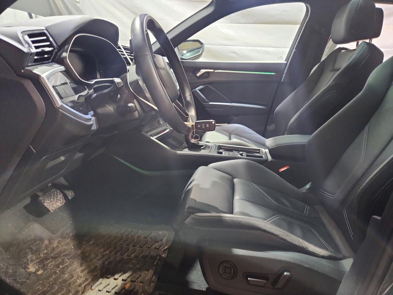 AUDI Q3 2022 — 8