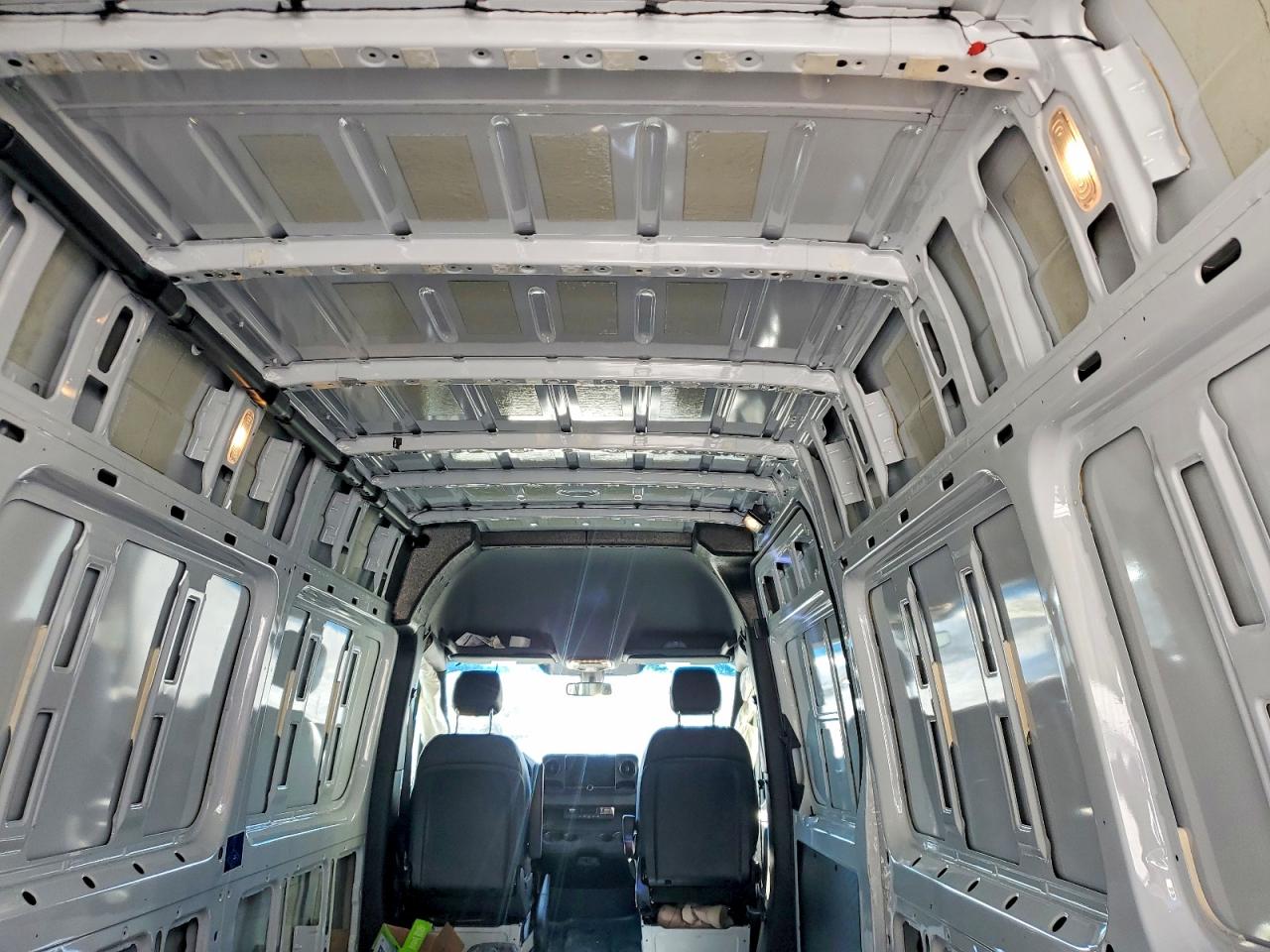 MERCEDES-BENZ SPRINTER 2021 — 14
