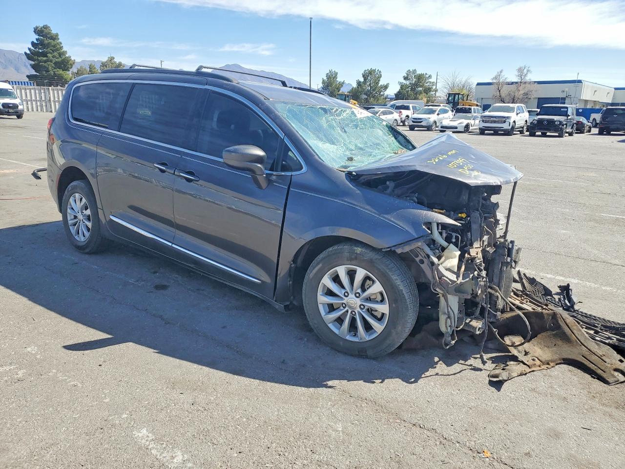 2017 CHRYSLER PACIFICA TOURING L