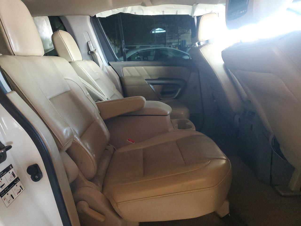 NISSAN ARMADA 2015 — 12
