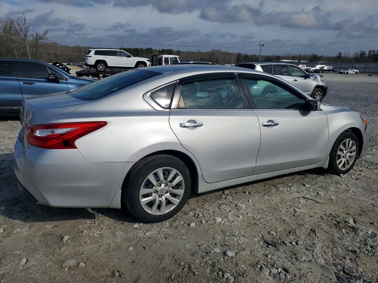 NISSAN ALTIMA 2017 — 4