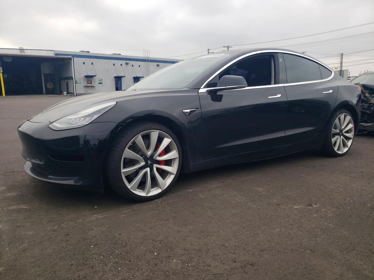 2018 TESLA MODEL 3
