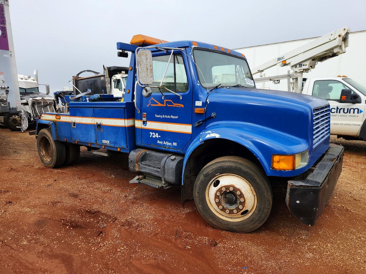 INTERNATIONAL 4700 1996 — 5