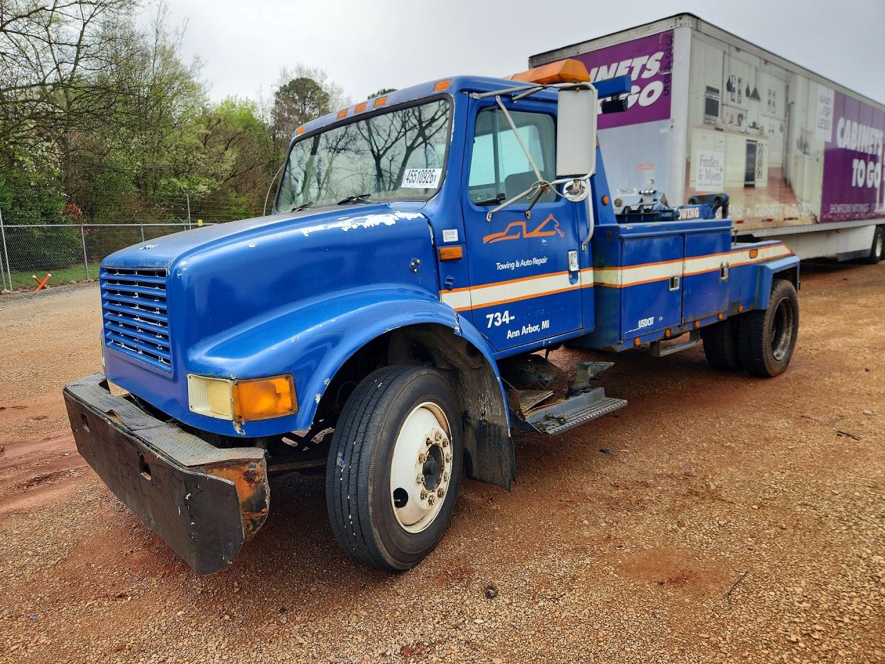 INTERNATIONAL 4700 1996 — 2