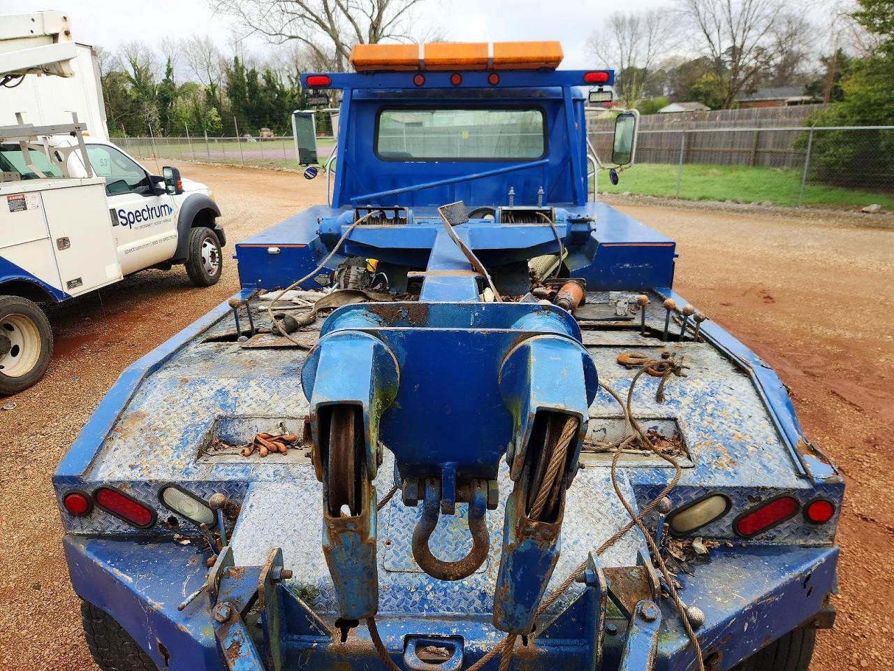 INTERNATIONAL 4700 1996 — 11