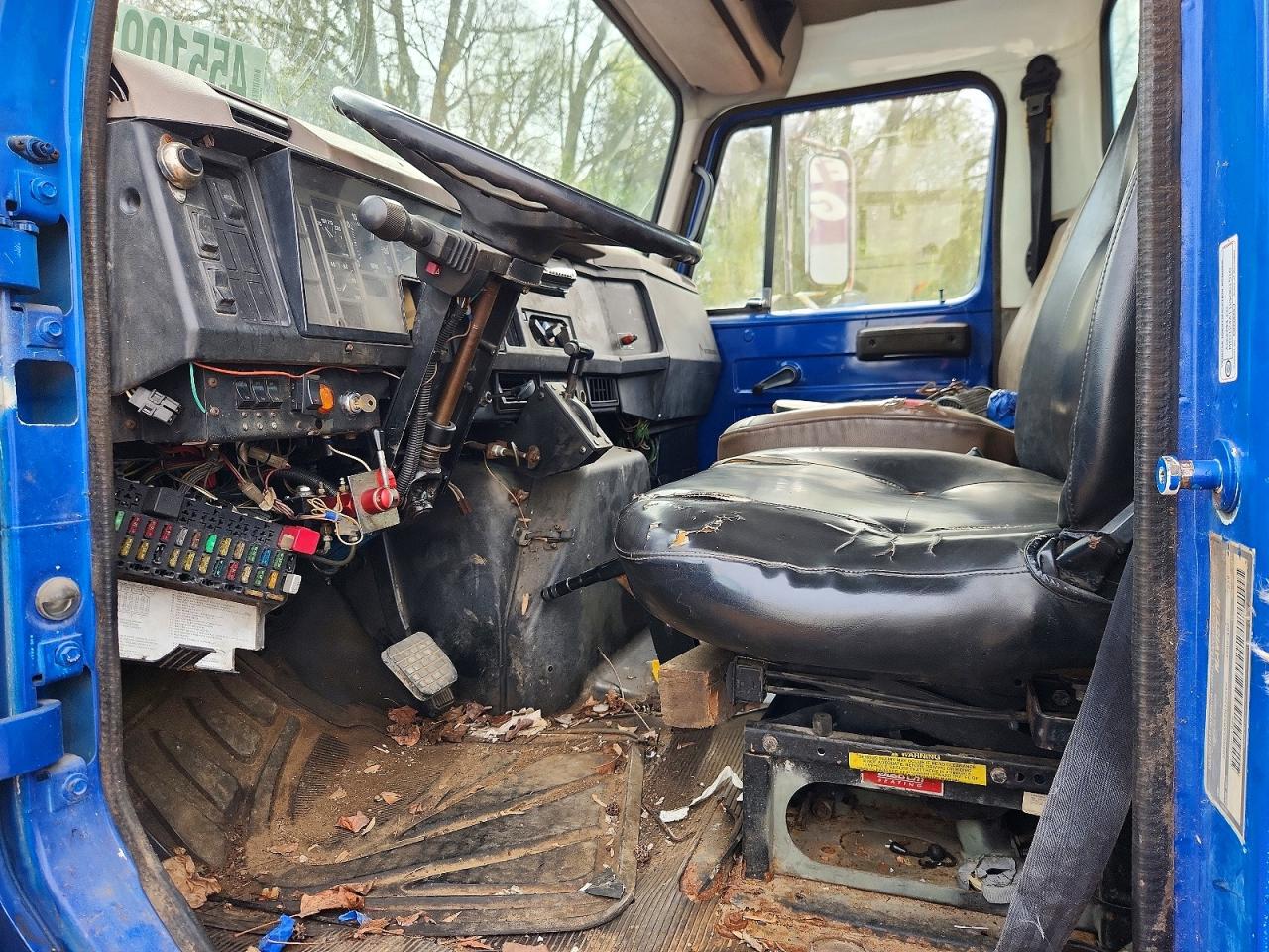 INTERNATIONAL 4700 1996 — 8