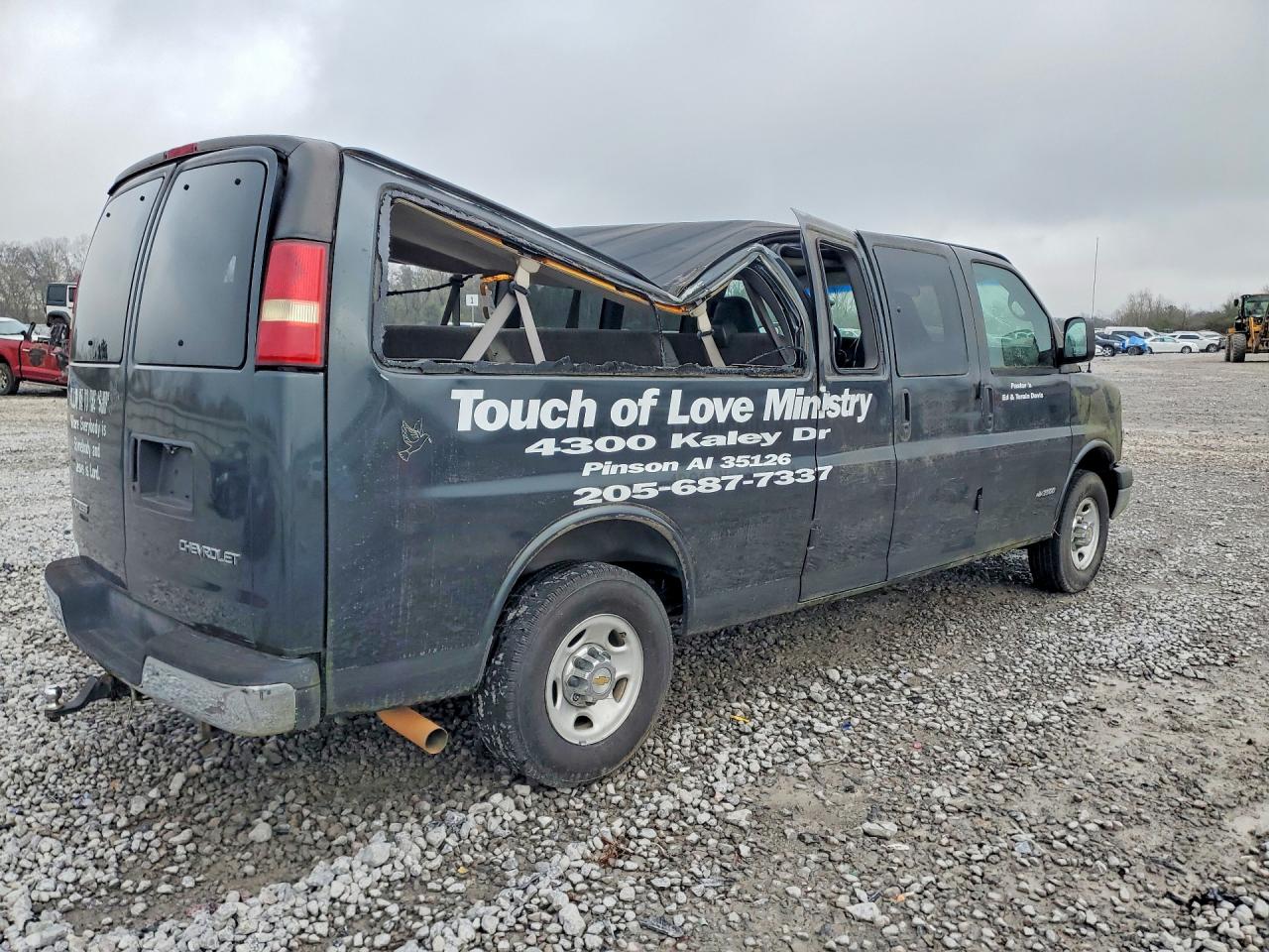 CHEVROLET EXPRESS G3500 2004 — 4