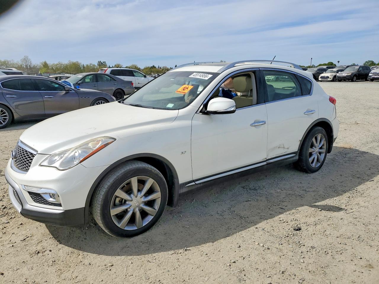 2016 INFINITI QX50 BASE