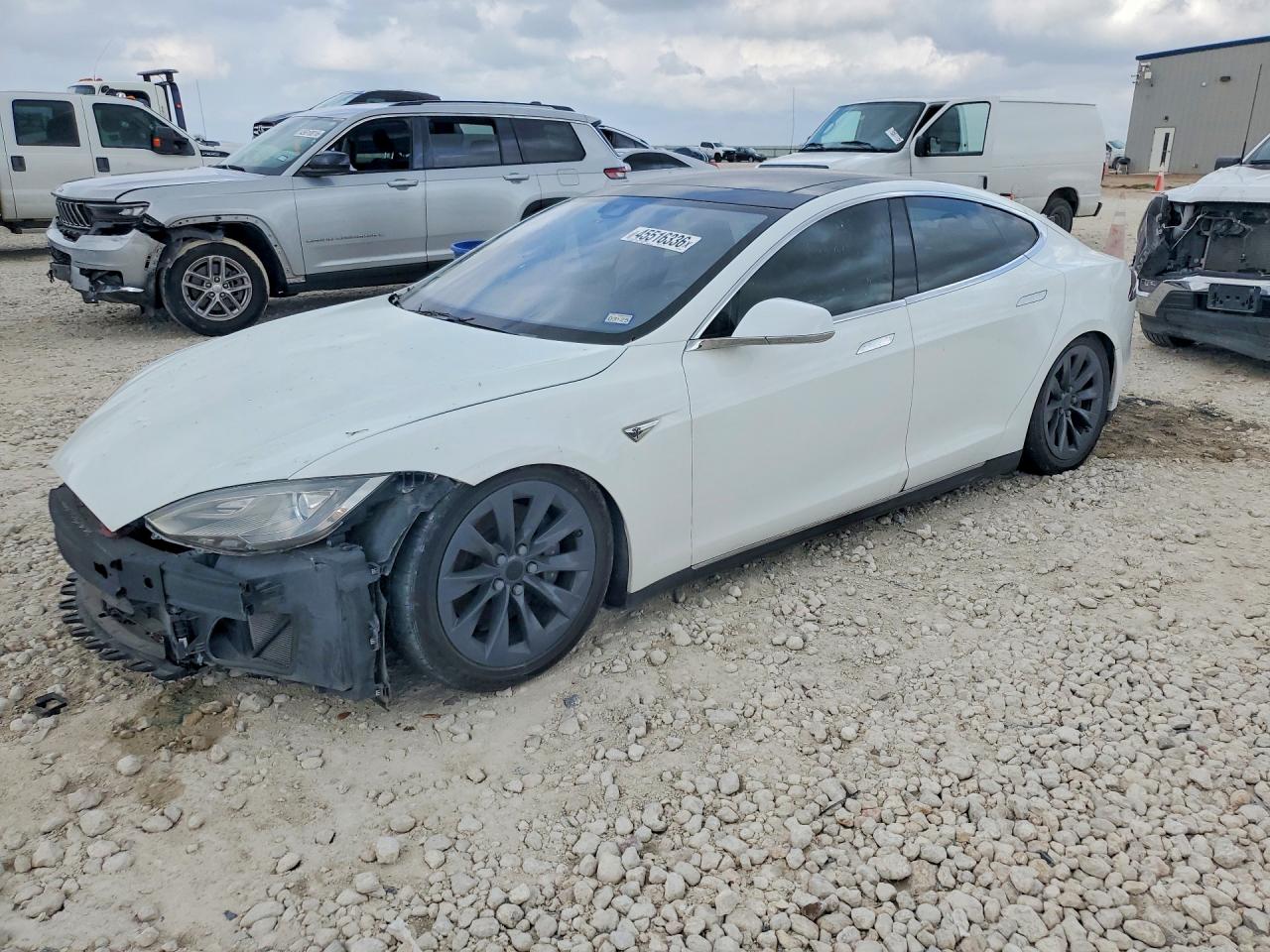 2015 TESLA MODEL S 85D