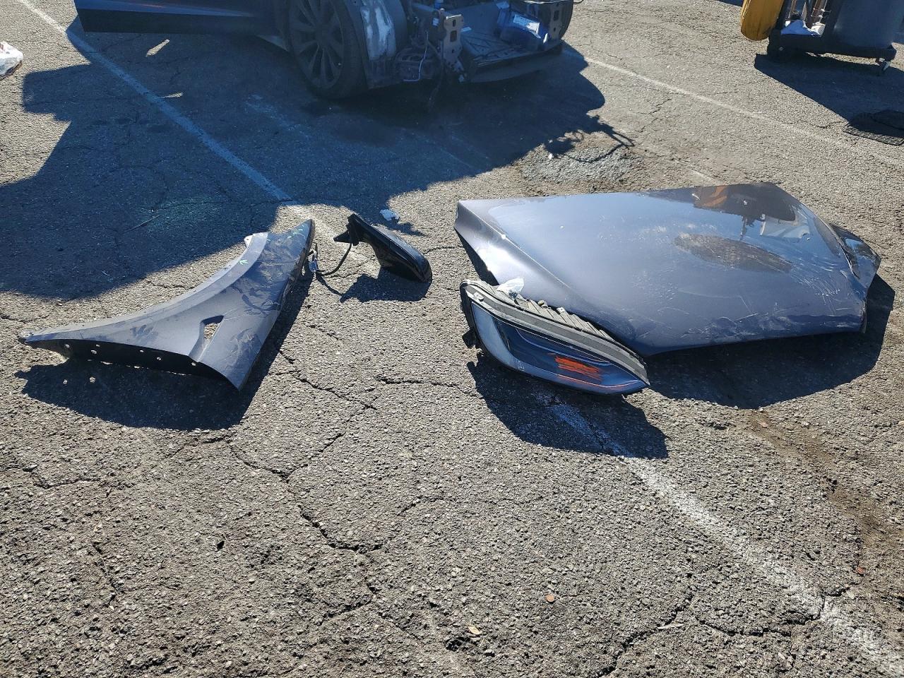 TESLA MODEL X 2022 — 14