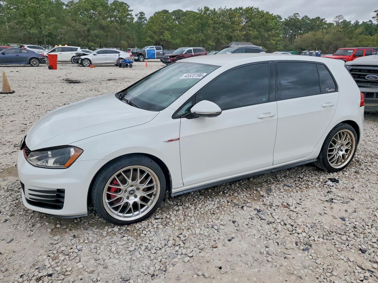 VOLKSWAGEN GTI 2015 — 2
