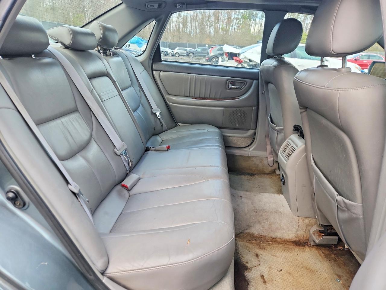 TOYOTA AVALON 2004 — 11