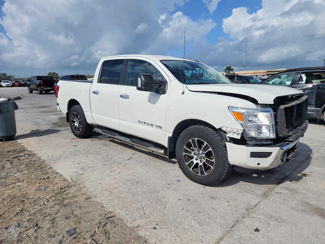 NISSAN TITAN 2020 — 5