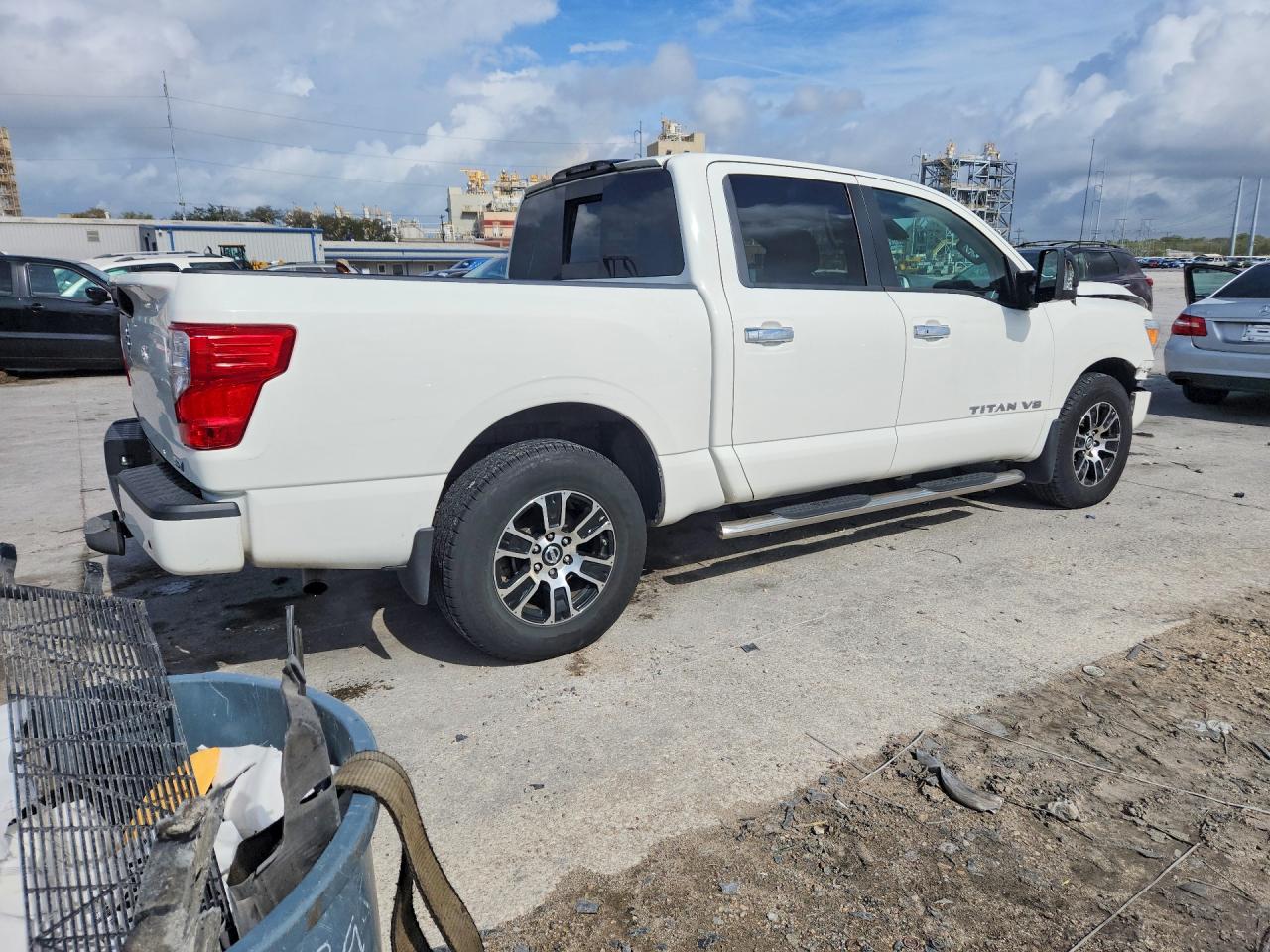 NISSAN TITAN 2020 — 4