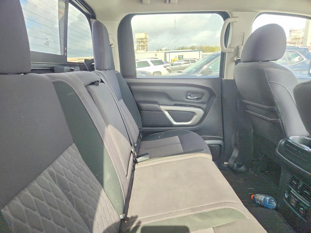 NISSAN TITAN 2020 — 11