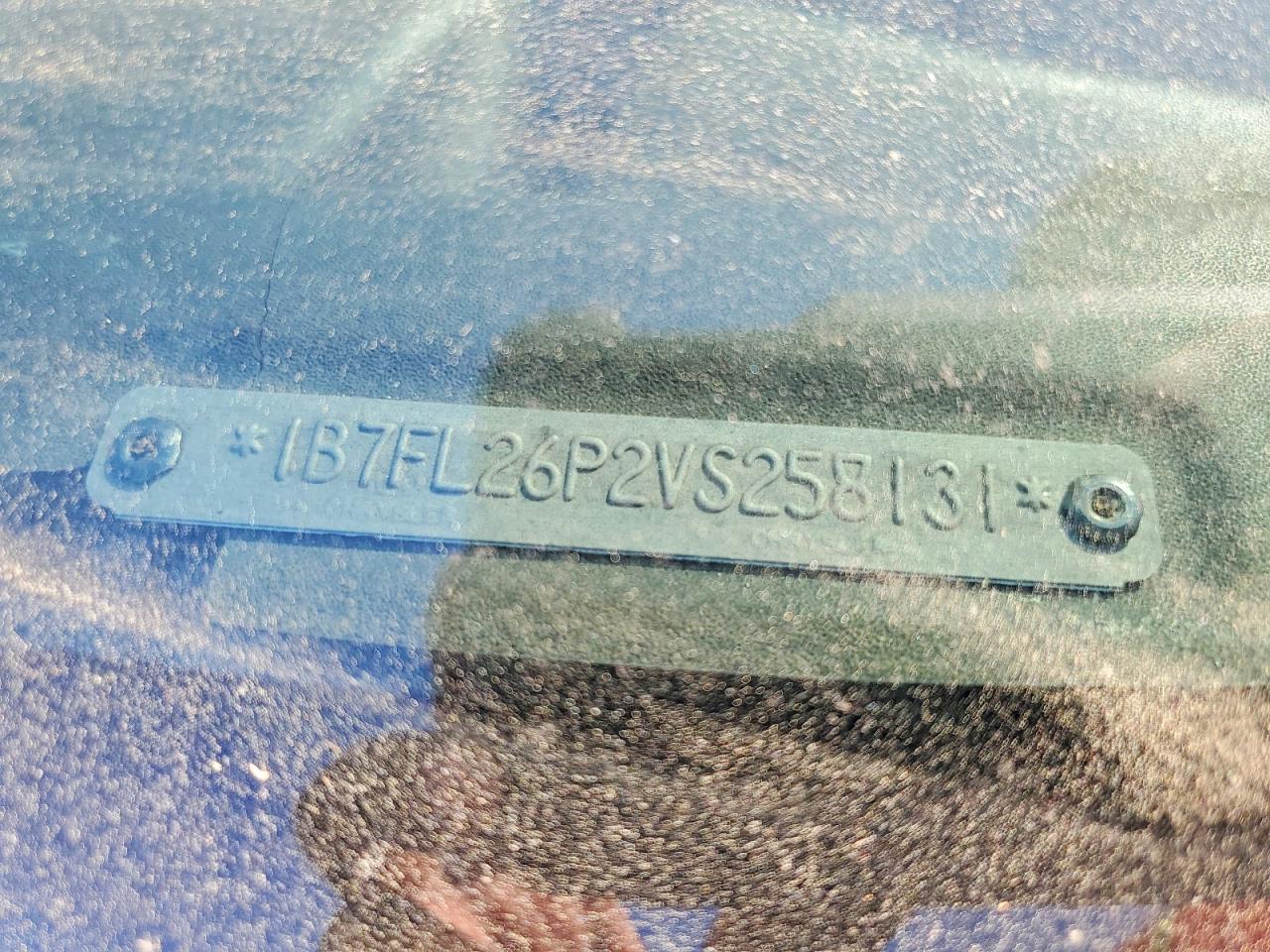 DODGE DAKOTA 1997 — 13