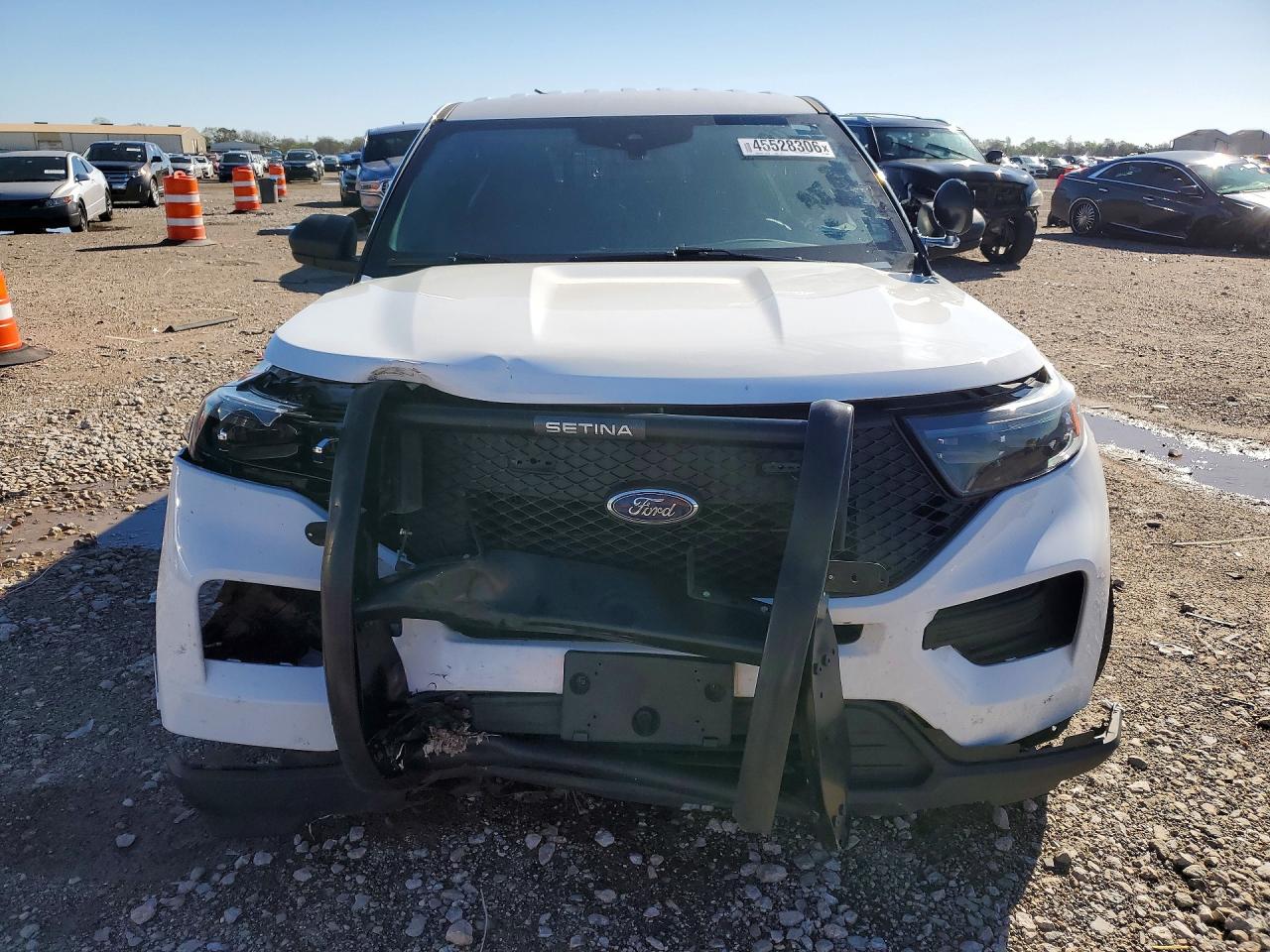 FORD EXPLORER 2023 — 6