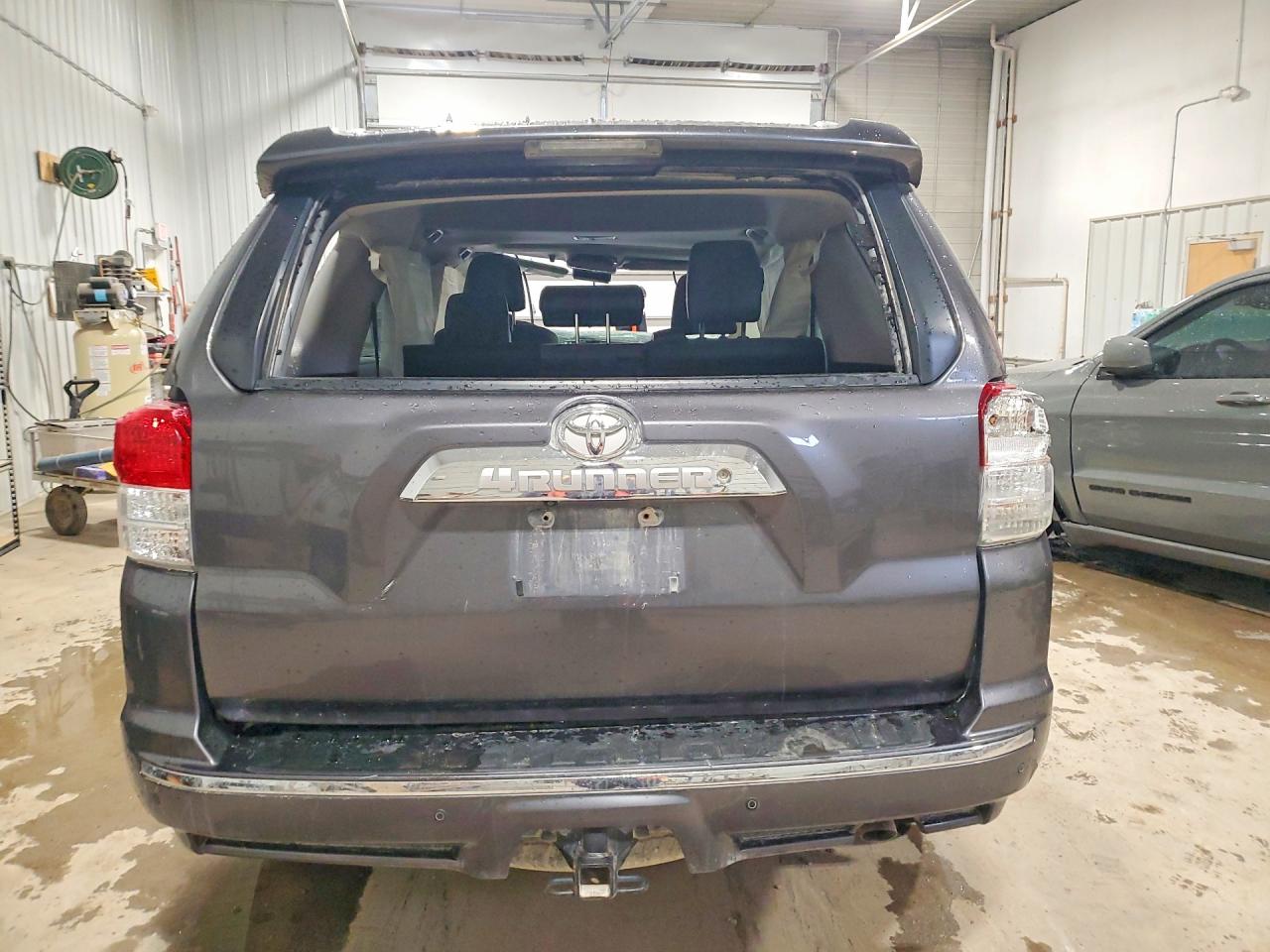TOYOTA 4RUNNER 2013 — 6