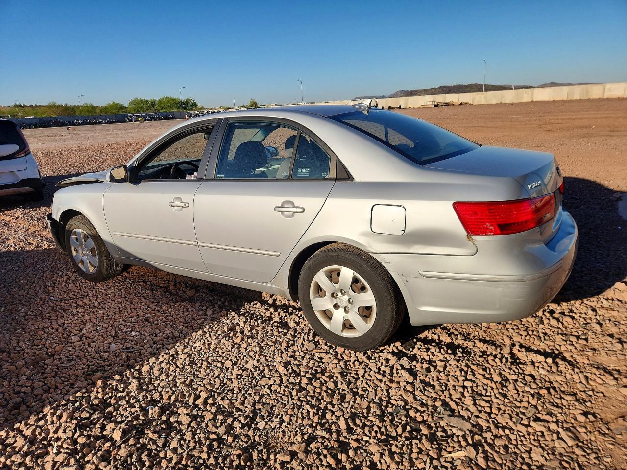 HYUNDAI SONATA 2010 — 3