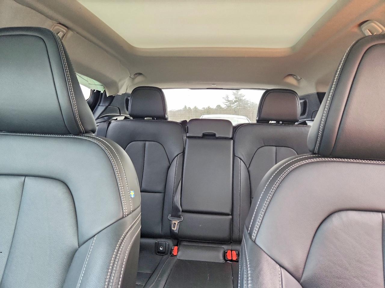 VOLVO XC40 2020 — 11