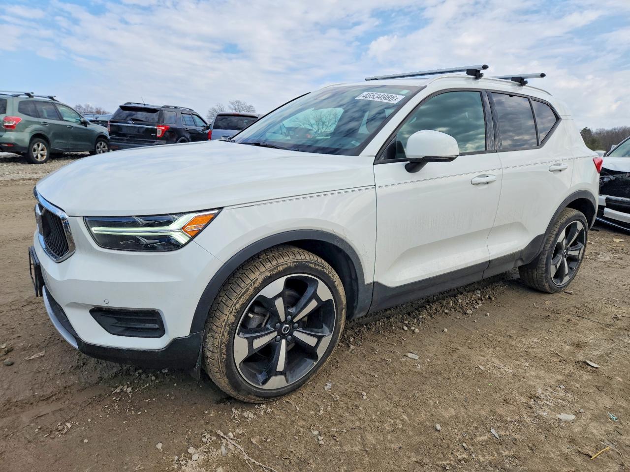 VOLVO XC40 2020 — 2