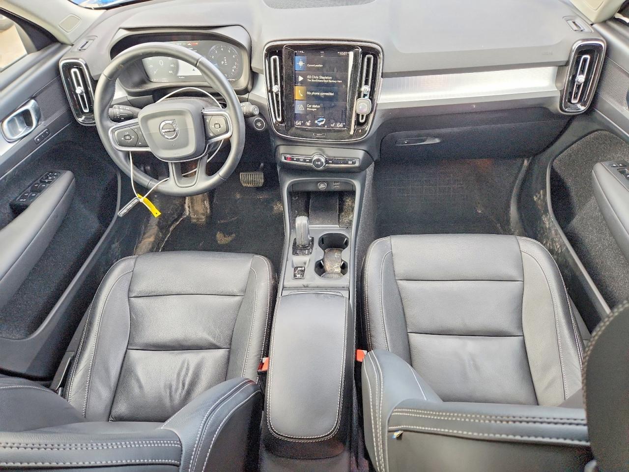 VOLVO XC40 2020 — 9