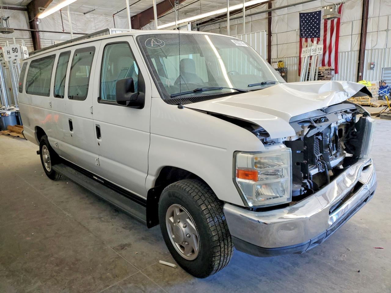 FORD ECONOLINE 2010 — 5