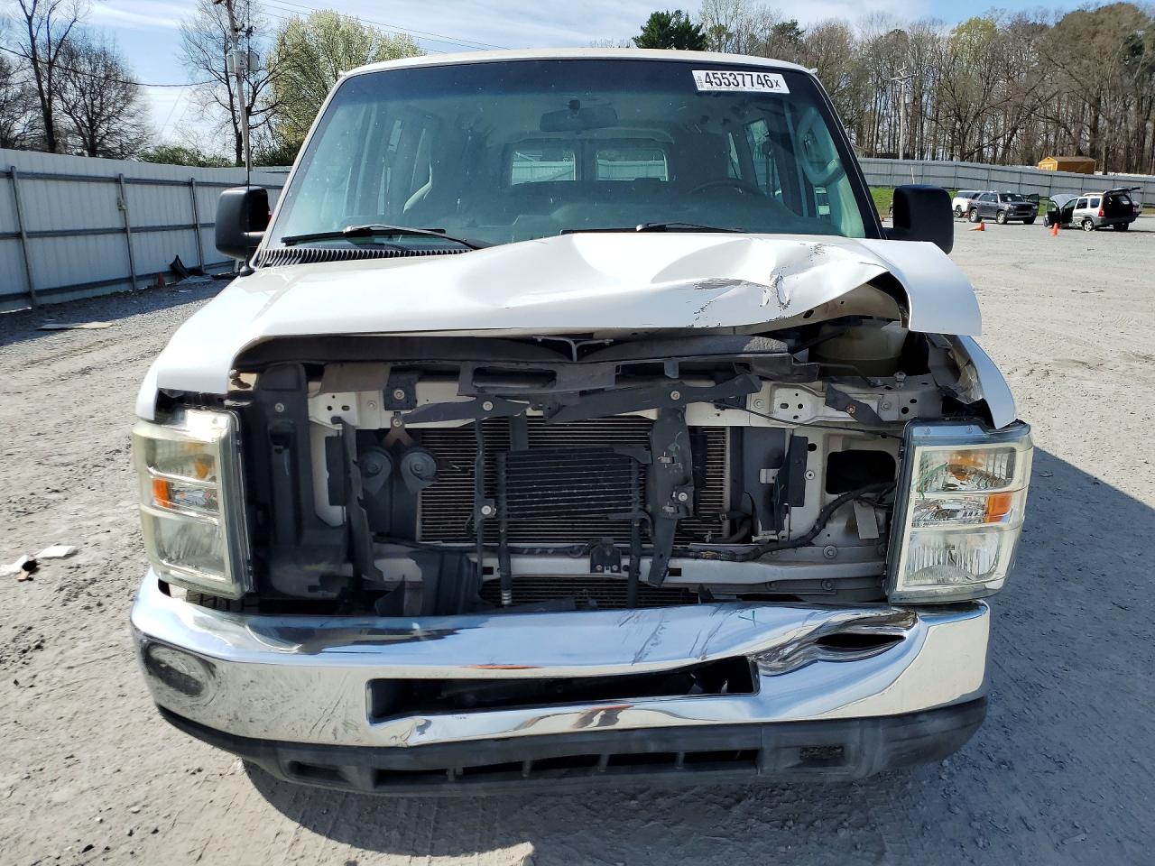 FORD ECONOLINE 2010 — 6