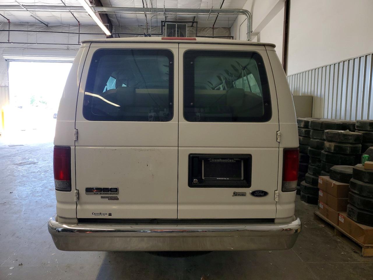 FORD ECONOLINE 2010 — 7